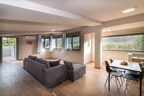 Villa Verano - Spacious 5-bdr & 5-bth Villa