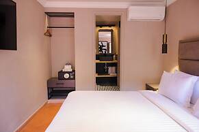 Mikaella Hotel