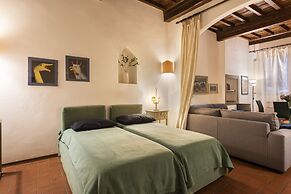 Pitti Studio by Mmega