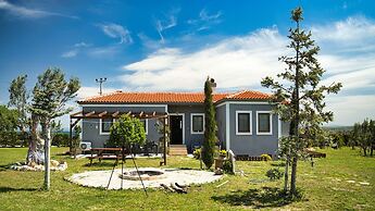 Adayel Otel & Bağ Evi