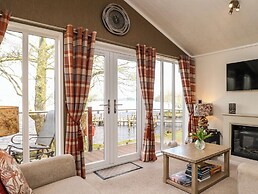 Shoreside Lodge