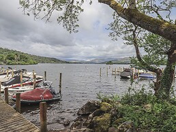 Shoreside Lodge