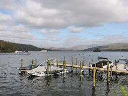 Shoreside Lodge
