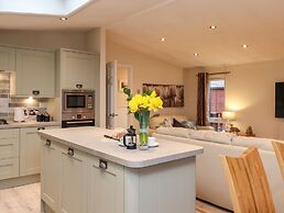 Wainwright Lodge