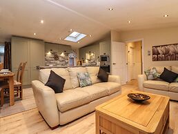 Wainwright Lodge