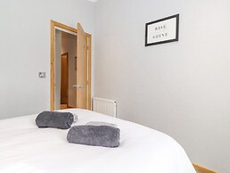 Lakes Lodge
