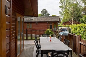 Broad Larch Lodge
