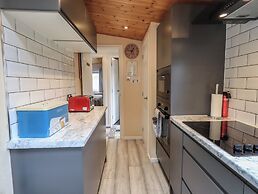 Striding Edge Lodge