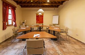 Gastland M0 Hotel & Conference Center