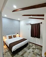 Milyos Hotel