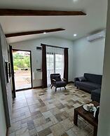 Milyos Hotel