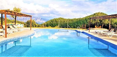 Milyos Hotel