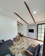 Milyos Hotel