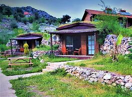 Milyos Hotel