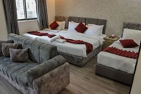 Twins Downtown Hotel