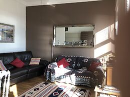 Apartment - Sleeps 4 - Balcony - Sea View