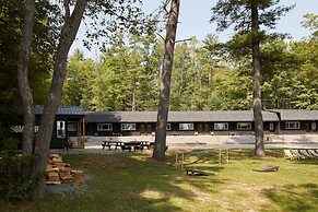 Somewhere Inn Calabogie