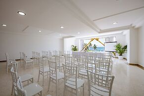 Hacienda Samana Bay Hotel & Residence