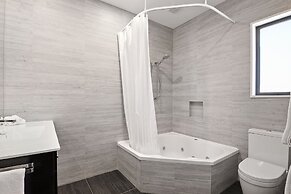 Grand Suites Murchison