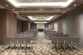 Windsor Hotel & Convention Center