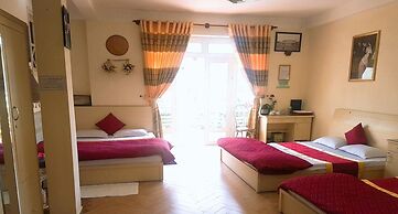 Hoa Hong Do Guesthouse