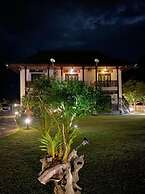 Singgahsana Villa