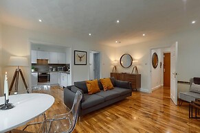 Captivating 3-bed Apartment by Gleneagles
