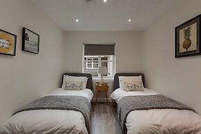 Captivating 3-bed Apartment by Gleneagles