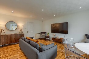 Captivating 3-bed Apartment by Gleneagles
