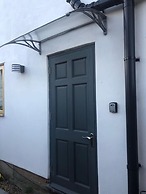 Lovely and Comfortable 1-bed Apartment in Bromley