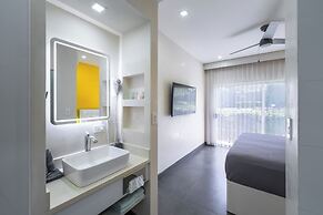 WET hotel - Adults Only