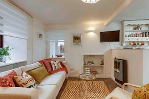 Ground Floor Apartment W/large Enclosed Garden