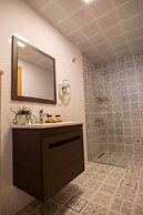 Urla 1867 Hotel