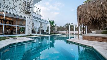 Urla 1867 Hotel