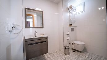 Urla 1867 Hotel