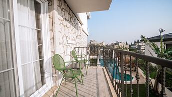 Urla 1867 Hotel