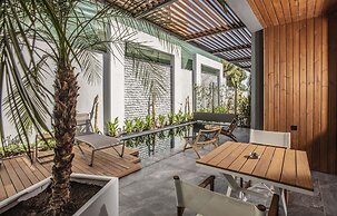 Unique Life Style Hotel
