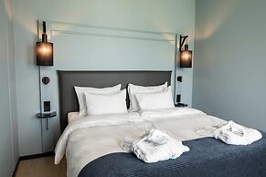 Home Hotel 1624