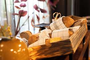 Home Hotel 1624