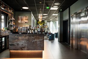 Home Hotel 1624