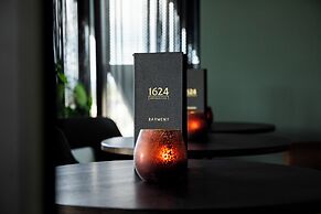 Home Hotel 1624