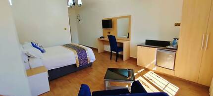 Hays Suites