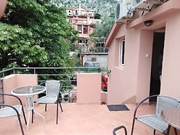 Martiva Apartment With Terrace