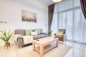Dezire Beautiful Spacious Brand New With Balcony