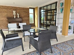 Boulevard Tuscany - 3 Bedroom Pool Villa