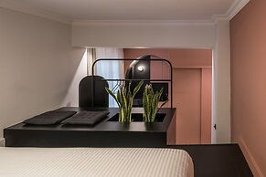 72 AD Suites