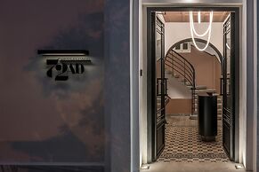 72 AD Suites