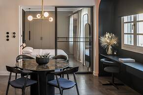 72 AD Suites