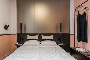72 AD Suites