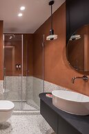 72 AD Suites